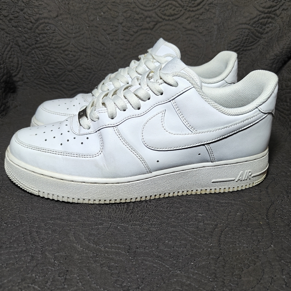 Nike Air Force 1 Low Top '07 Triple White Light Sneakers Men's Size 10